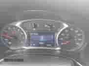 2020 Chevrolet Equinox LT z VIN 2GNAXUEV1L6180975, wystawiony jako IAAI lot #42895685 z przebiegiem 30 320 mil mil oraz . Historia ofert i sprzedaży dostępna na DreamBid. Obrazek 7.