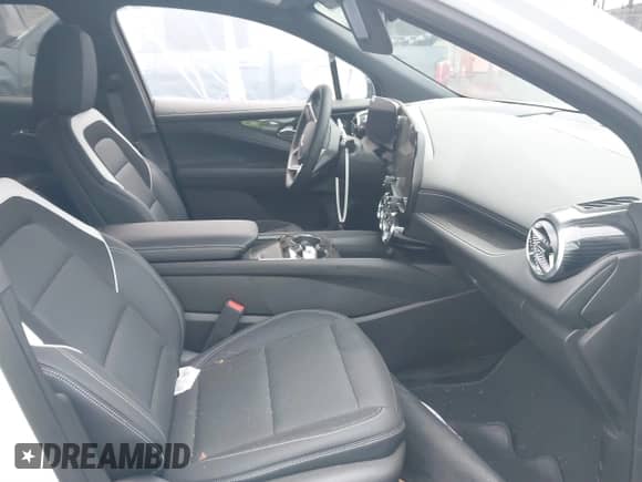 2024 Chevrolet Blazer EV eAWD LT с VIN 3GNKDBRJ0RS231028, выставлен на аукционе IAAI как лот 41461306 с пробегом Не указан миль и . История ставок и продаж доступна на DreamBid. Изображение 5.