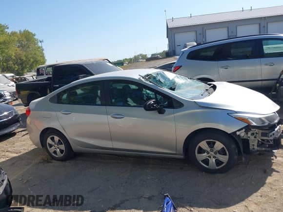 2017 Chevrolet Cruze LS с VIN 1G1BC5SM1H7265647, выставлен на аукционе IAAI как лот 43201784 с пробегом 132 466 миль миль и . История ставок и продаж доступна на DreamBid. Изображение 13.