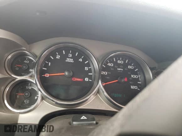 2014 Chevrolet Silverado 2500HD Work Truck z VIN 1GC1KVCG1EF184664, wystawiony jako Copart lot #47192755 z przebiegiem 199 338 mil mil oraz Szkoda całkowita • Salvage title. Historia ofert i sprzedaży dostępna na DreamBid. Obrazek 9.