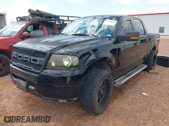 2008 Ford F-150 XL с VIN 1FTRW12WX8FA24568, выставлен на аукционе IAAI как лот 43389319 с пробегом 156 401 миль миль и . История ставок и продаж доступна на DreamBid. Изображение 2.