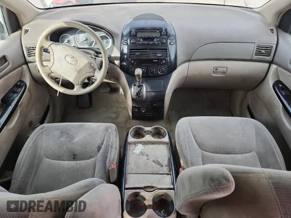 2005 Toyota Sienna CE z VIN 5TDZA23C65S358407, wystawiony jako Copart lot #82692535 z przebiegiem 301 973 mil mil oraz Czysty tytuł • Clean title. Historia ofert i sprzedaży dostępna na DreamBid. Obrazek 8.