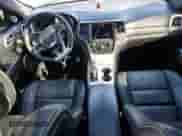 2018 Jeep Grand Cherokee SRT z VIN 1C4RJFDJ9JC206783, wystawiony jako Copart lot #82461455 z przebiegiem 63 990 mil mil oraz Szkoda całkowita • Salvage title. Historia ofert i sprzedaży dostępna na DreamBid. Obrazek 8.