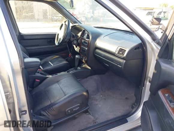 2002 Nissan Pathfinder SE with VIN JN8DR09Y72W733098, listed as a IAAI auction lot 43239221 with 236,085 mi miles and . Bid and sale history available at DreamBid. Image 5.