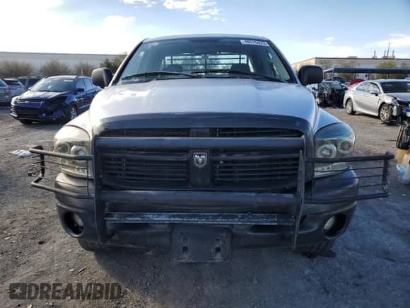 2006 Dodge 1500 SLT z VIN 1D7HU18N36J104083, wystawiony jako Copart lot #48075825 z przebiegiem 115 376 mil mil oraz Szkoda całkowita • Salvage title. Historia ofert i sprzedaży dostępna na DreamBid. Obrazek 5.