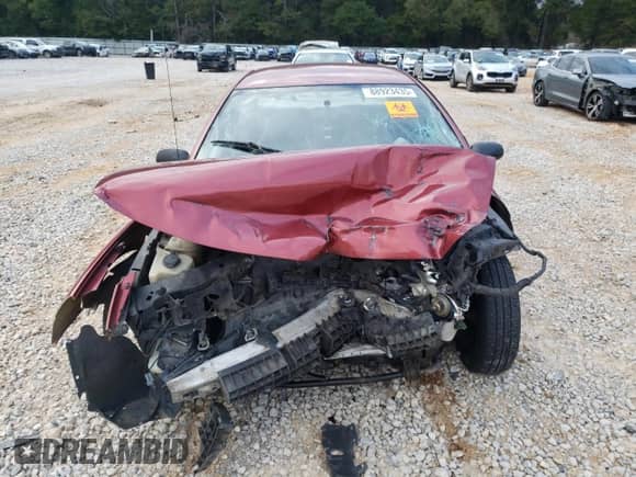 1999 Saturn SL with VIN 1G8ZH5288XZ201788, listed as a Copart auction lot 88923435 with 196,148 mi miles and Salvage title. Bid and sale history available at DreamBid. Image 5.