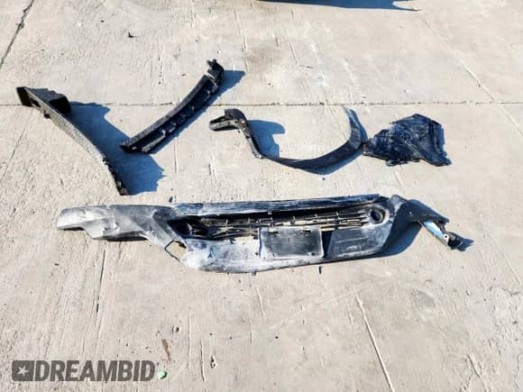 2025 Toyota Corolla Cross L with VIN 7MUAAAAG6SV131202, listed as a Copart auction lot 68206715 with 4,019 mi miles and Clean title. Bid and sale history available at DreamBid. Image 13.