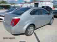 2013 Chevrolet Sonic LS с VIN 1G1JA5SH6D4236256, выставлен на аукционе IAAI как лот 43068509 с пробегом 220 001 миль миль и . История ставок и продаж доступна на DreamBid. Изображение 4.
