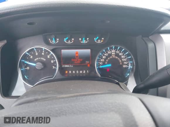 2013 Ford F-150 XL z VIN 1FTFW1CT7DFC79972, wystawiony jako IAAI lot #42616768 z przebiegiem 213 694 mil mil oraz . Historia ofert i sprzedaży dostępna na DreamBid. Obrazek 7.