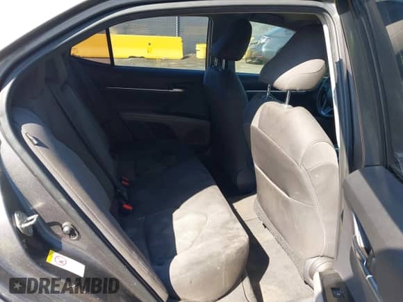 2019 Toyota Camry SE z VIN 4T1B11HK5KU750793, wystawiony jako IAAI lot #43209555 z przebiegiem 144 832 mil mil oraz . Historia ofert i sprzedaży dostępna na DreamBid. Obrazek 8.