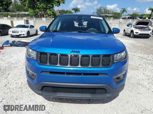 2021 Jeep Compass Latitude z VIN 3C4NJCBBXMT560071, wystawiony jako Copart lot #61250225 z przebiegiem 34 516 mil mil oraz Szkoda całkowita • Salvage title. Historia ofert i sprzedaży dostępna na DreamBid. Obrazek 5.