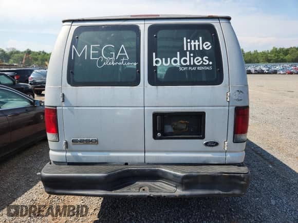 2008 Ford Econoline Cargo Commercial with VIN 1FTNE24W68DA11431, listed as a Copart auction lot 63142865 with 203,971 mi miles and Clean title. Bid and sale history available at DreamBid. Image 6.