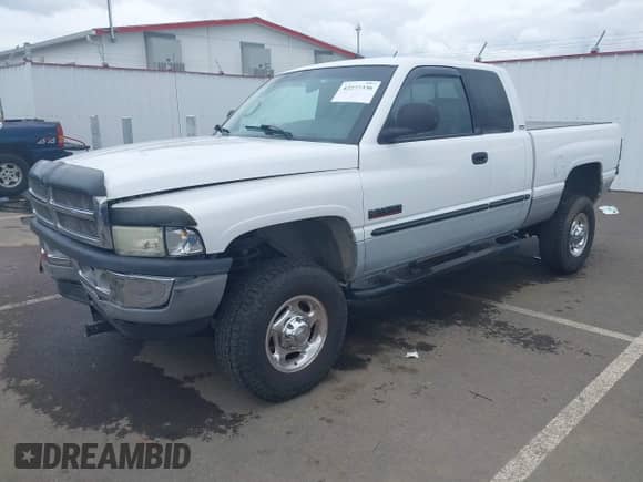 2001 Dodge 2500 with VIN 3B7KF23711G233829, listed as a IAAI auction lot 42277336 with 206,695 mi miles and . Bid and sale history available at DreamBid. Image 19.