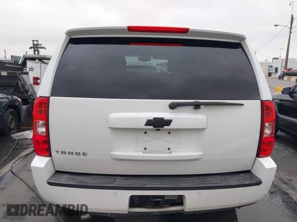 2012 Chevrolet Tahoe с VIN 1GNSKDEJ8CR223809, выставлен на аукционе IAAI как лот 40619230 с пробегом 191 822 миль миль и . История ставок и продаж доступна на DreamBid. Изображение 17.