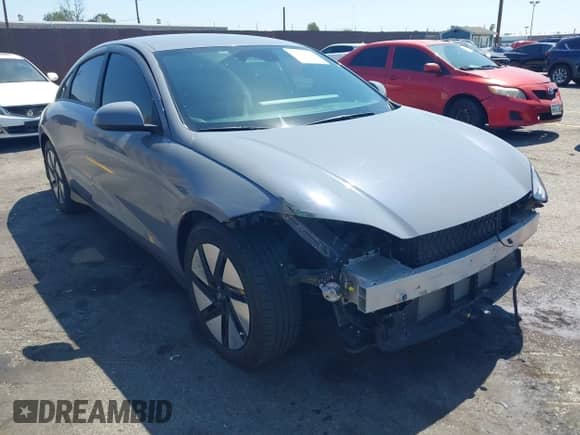 2023 Hyundai Ioniq 6 SE с VIN KMHM24AA5PA028452, выставлен на аукционе IAAI как лот 42002748 с пробегом 32 133 миль миль и . История ставок и продаж доступна на DreamBid. Изображение 1.