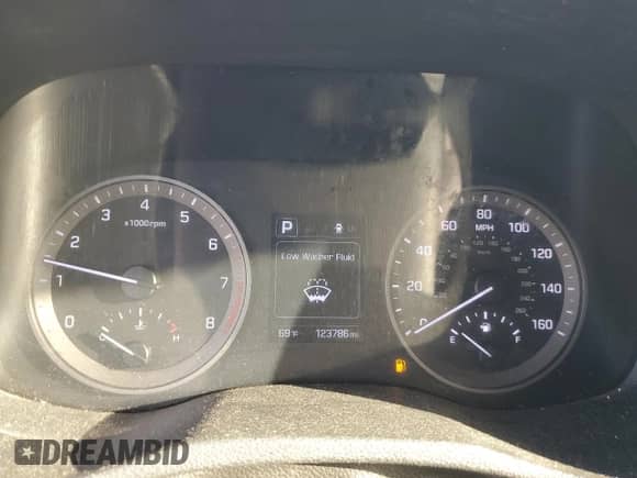 2018 Hyundai Tucson Sport with VIN KM8J3CALXJU714651, listed as a Copart auction lot 85382125 with 123,786 mi miles and Clean title. Bid and sale history available at DreamBid. Image 9.