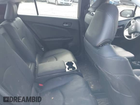 2018 Toyota Prius Plus z VIN JTDKARFP0J3077479, wystawiony jako IAAI lot #42062334 z przebiegiem 23 388 mil mil oraz . Historia ofert i sprzedaży dostępna na DreamBid. Obrazek 8.