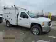 2012 Chevrolet Silverado 2500HD Work Truck z VIN 1GB0CVCG2CF207539, wystawiony jako Copart lot #47249085 z przebiegiem 125 552 mil mil oraz Czysty tytuł • Clean title. Historia ofert i sprzedaży dostępna na DreamBid. Obrazek 4.