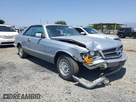 1984 Mercedes-Benz 500 с VIN WDBCA44A6EA049949, выставлен на аукционе Copart как лот 60513235 с пробегом 165 949 миль миль и Списание • Salvage title. История ставок и продаж доступна на DreamBid. Изображение 4.
