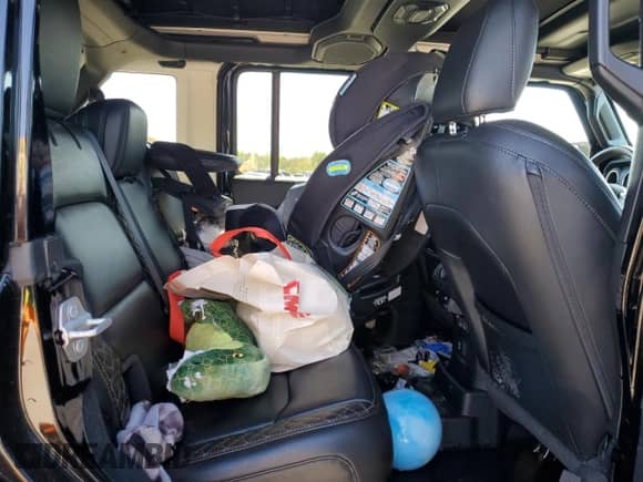 2022 Jeep Wrangler Unlimited Sahara with VIN 1C4HJXEN2NW173682, listed as a Copart auction lot 54405425 with 42,870 mi miles and Salvage title. Bid and sale history available at DreamBid. Image 11.