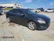 2015 Volvo S60 T5 Drive-E Premier with VIN YV140MFK0F1352395, listed as a Copart auction lot 80151995 with 152,034 mi miles and Salvage title. Bid and sale history available at DreamBid. Image 4.