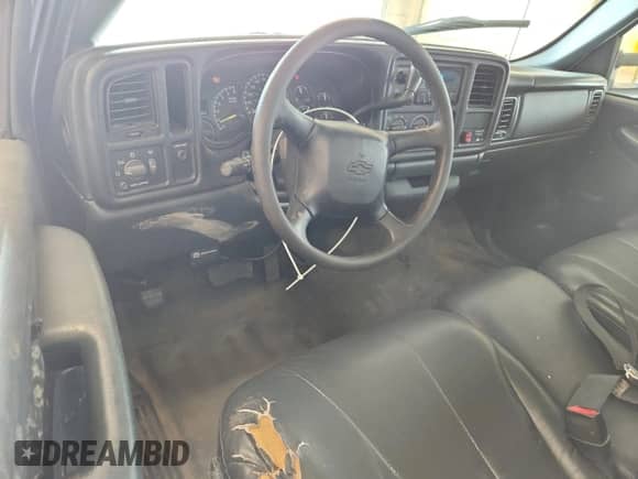 2000 Chevrolet Silverado 1500 с VIN 1GCEC14W3YE331252, выставлен на аукционе Copart как лот 66261715 с пробегом 128 454 миль миль и Списание • Salvage title. История ставок и продаж доступна на DreamBid. Изображение 8.