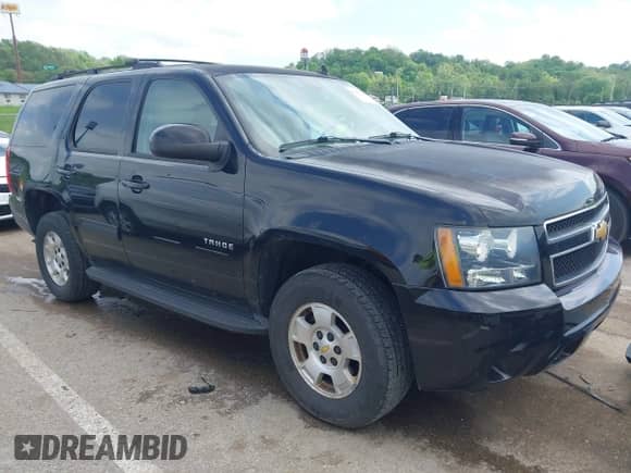 2013 Chevrolet Tahoe LS с VIN 1GNSKAE00DR291934, выставлен на аукционе IAAI как лот 42127668 с пробегом 156 078 миль миль и . История ставок и продаж доступна на DreamBid. Изображение 1.