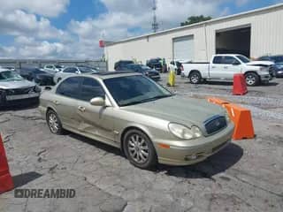 2004 Hyundai Sonata GLS with VIN KMHWF35H84A949445, listed as a IAAI auction lot 42625773 with 214,665 mi miles and . Bid and sale history available at DreamBid. Image 1.