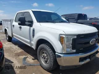 2019 Ford F-250 XL с VIN 1FT7W2A64KEE32821, выставлен на аукционе IAAI как лот 42628595 с пробегом 264 682 миль миль и . История ставок и продаж доступна на DreamBid. Изображение 1.