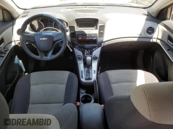 2012 Chevrolet Cruze LS с VIN 1G1PC5SH9C7385858, выставлен на аукционе Copart как лот 56993145 с пробегом 131 867 миль миль и Списание • Salvage title. История ставок и продаж доступна на DreamBid. Изображение 8.