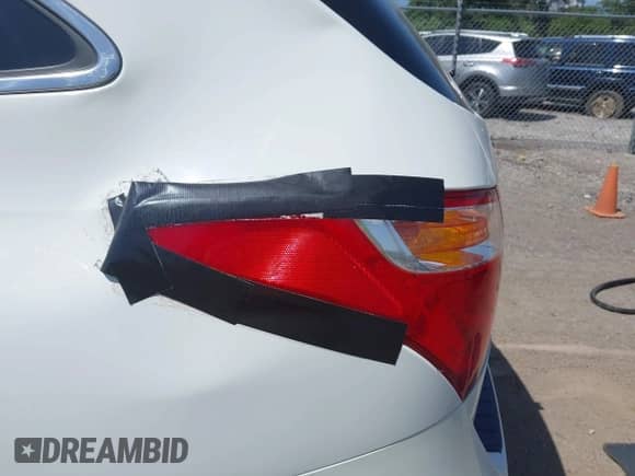 2012 Hyundai Veracruz Limited с VIN KM8NUDCC0CU205432, выставлен на аукционе IAAI как лот 42547969 с пробегом 235 915 миль миль и . История ставок и продаж доступна на DreamBid. Изображение 6.