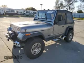 1993 Jeep Wrangler с VIN 1J4FY29S2PP242528, выставлен на аукционе Copart как лот 49787365 с пробегом 147 707 миль миль и Списание • Salvage title. История ставок и продаж доступна на DreamBid. Изображение 1.