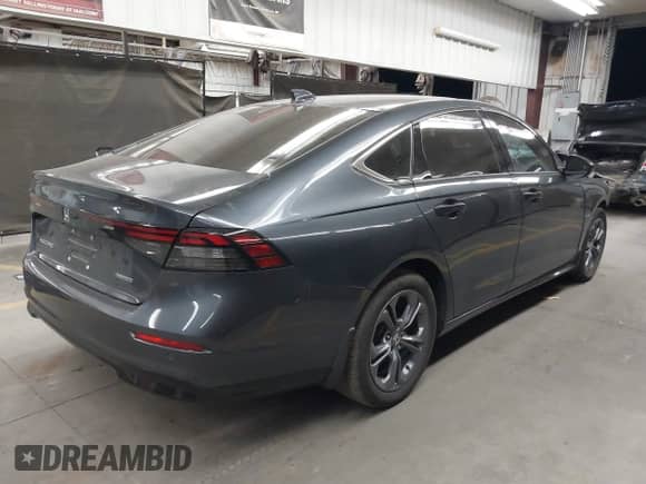 2024 Honda Accord EX-L z VIN 1HGCY2F64RA030186, wystawiony jako IAAI lot #42762402 z przebiegiem 28 334 mil mil oraz . Historia ofert i sprzedaży dostępna na DreamBid. Obrazek 4.