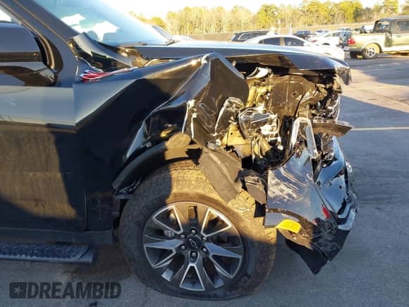 2024 Chevrolet Tahoe Z71 с VIN 1GNSKPKD6RR323514, выставлен на аукционе IAAI как лот 41282005 с пробегом 5 418 миль миль и . История ставок и продаж доступна на DreamBid. Изображение 17.