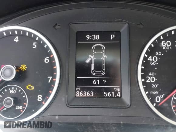 2015 Volkswagen Tiguan S with VIN WVGAV7AX4FW598203, listed as a IAAI auction lot 41902411 with 86,363 mi miles and . Bid and sale history available at DreamBid. Image 15.