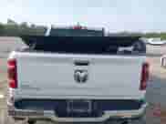 2022 Ram 1500 Limited z VIN 1C6RREHT0NN187749, wystawiony jako IAAI lot #42075247 z przebiegiem 58 171 mil mil oraz . Historia ofert i sprzedaży dostępna na DreamBid. Obrazek 16.