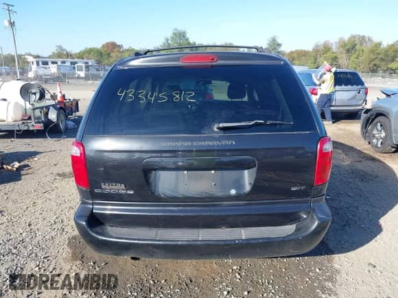 2007 Dodge Grand Caravan SXT with VIN 2D4GP44L57R306765, listed as a IAAI auction lot 43345812 with 175,291 mi miles and . Bid and sale history available at DreamBid. Image 16.