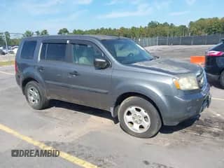 2010 Honda Pilot LX with VIN 5FNYF3H28AB012070, listed as a IAAI auction lot 43250149 with 119,936 mi miles and . Bid and sale history available at DreamBid. Image 1.