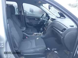 2014 Chevrolet Traverse LT z VIN 1GNKVGKD3EJ172860, wystawiony jako IAAI lot #43315092 z przebiegiem 177 655 mil mil oraz . Historia ofert i sprzedaży dostępna na DreamBid. Obrazek 5.