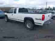 1998 Chevrolet Silverado 2500 с VIN 1GCGK29RXWE183330, выставлен на аукционе IAAI как лот 41938680 с пробегом 229 376 миль миль и . История ставок и продаж доступна на DreamBid. Изображение 3.