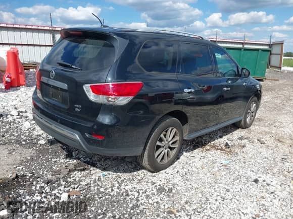 2015 Nissan Pathfinder S with VIN 5N1AR2MM0FC695277, listed as a IAAI auction lot 40391144 with 138,657 mi miles and . Bid and sale history available at DreamBid. Image 4.