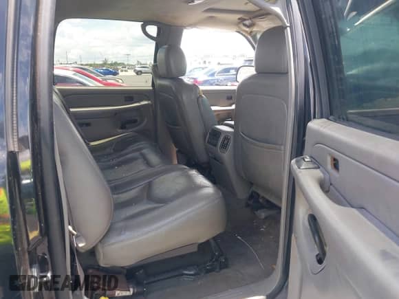 2006 Chevrolet Avalanche Z66 с VIN 3GNEC12Z26G157801, выставлен на аукционе IAAI как лот 42806858 с пробегом 213 877 миль миль и . История ставок и продаж доступна на DreamBid. Изображение 8.