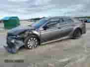 2020 Toyota Camry LE z VIN 4T1C11AK7LU372329, wystawiony jako Copart lot #84774805 z przebiegiem 92 339 mil mil oraz Nie do naprawy • Non repairable. Historia ofert i sprzedaży dostępna na DreamBid. Obrazek 1.