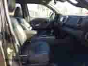 2023 Toyota Tacoma SR z VIN 3TMCZ5ANXPM580486, wystawiony jako IAAI lot #43248259 z przebiegiem 38 431 mil mil oraz . Historia ofert i sprzedaży dostępna na DreamBid. Obrazek 5.