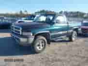 1997 Dodge 1500 z VIN 1B7HF16Z1VS107468, wystawiony jako IAAI lot #43487106 z przebiegiem 104 919 mil mil oraz . Historia ofert i sprzedaży dostępna na DreamBid. Obrazek 2.
