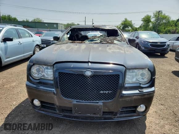 2006 Chrysler 300 C SRT-8 с VIN 2C3KA73W46H372240, выставлен на аукционе Copart как лот 61534145 с пробегом Не указан миль и Списание • Salvage title. История ставок и продаж доступна на DreamBid. Изображение 5.
