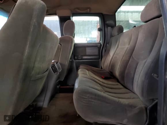 2004 Chevrolet Silverado 2500 LS с VIN 1GCGK29U14Z197255, выставлен на аукционе Copart как лот 69203055 с пробегом 302 453 миль миль и Списание • Salvage title. История ставок и продаж доступна на DreamBid. Изображение 10.