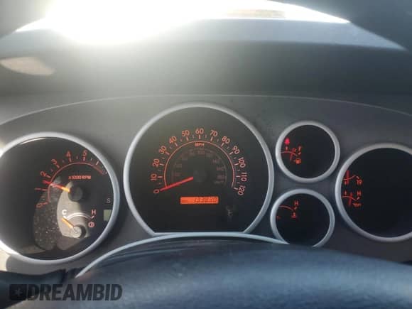 2010 Toyota Tundra z VIN 5TFUY5F1XAX129685, wystawiony jako Copart lot #89627295 z przebiegiem 133 830 mil mil oraz Szkoda całkowita • Salvage title. Historia ofert i sprzedaży dostępna na DreamBid. Obrazek 9.