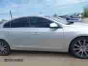 2017 Volvo S60 Inscription с VIN LYV402TK4HB134230, выставлен на аукционе IAAI как лот 43418033 с пробегом 92 192 миль миль и . История ставок и продаж доступна на DreamBid. Изображение 13.