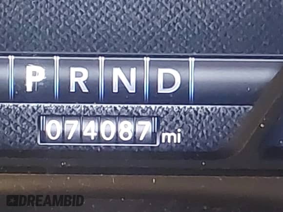 2020 Ram 1500 Limited z VIN 1C6SRFHT2LN147306, wystawiony jako IAAI lot #42310509 z przebiegiem 74 087 mil mil oraz . Historia ofert i sprzedaży dostępna na DreamBid. Obrazek 16.
